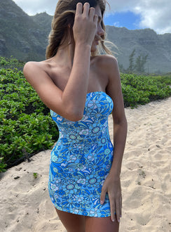 Front view of model wearing  front Princess Polly Scoop Neck  Aquamarine Mini Dress Blue Floral