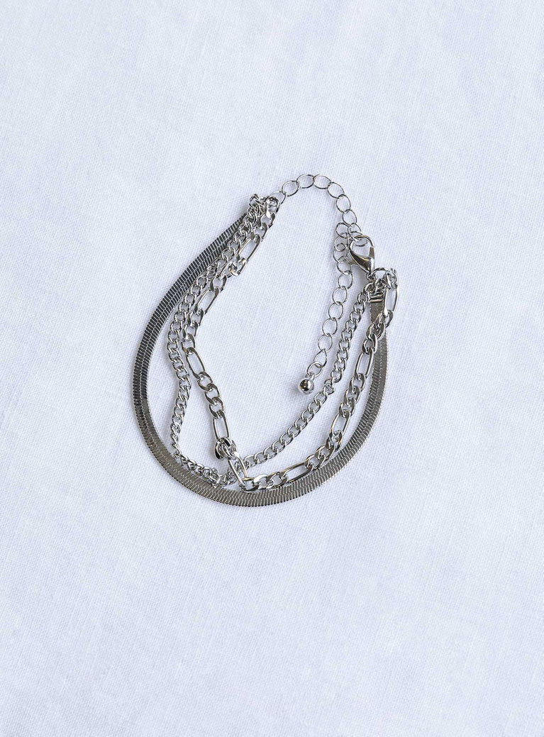 Bracelet set Triple tier design Snake chain & figaro chains Lobster clasp fastening 100% zinc alloy Length adjusts from: 17cm - 22cm / 6.69” - 8.66”