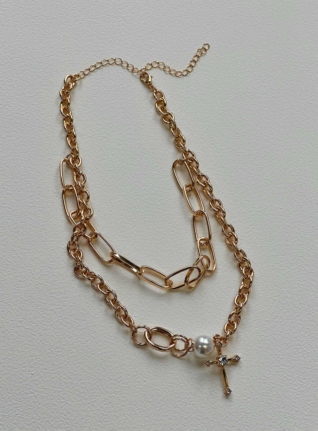 Necklace Gold toned Chunky design Cross & pearl detail Lobster clasp fastening