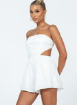 Strapless romper Linen look material  Inner silicone strip at bust  Elasticated back & waist  Exposed back 