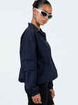 Jacket Windbreaker material Mock neck Zip fastening at front Elasticated cuffs & waistband Non-stretch