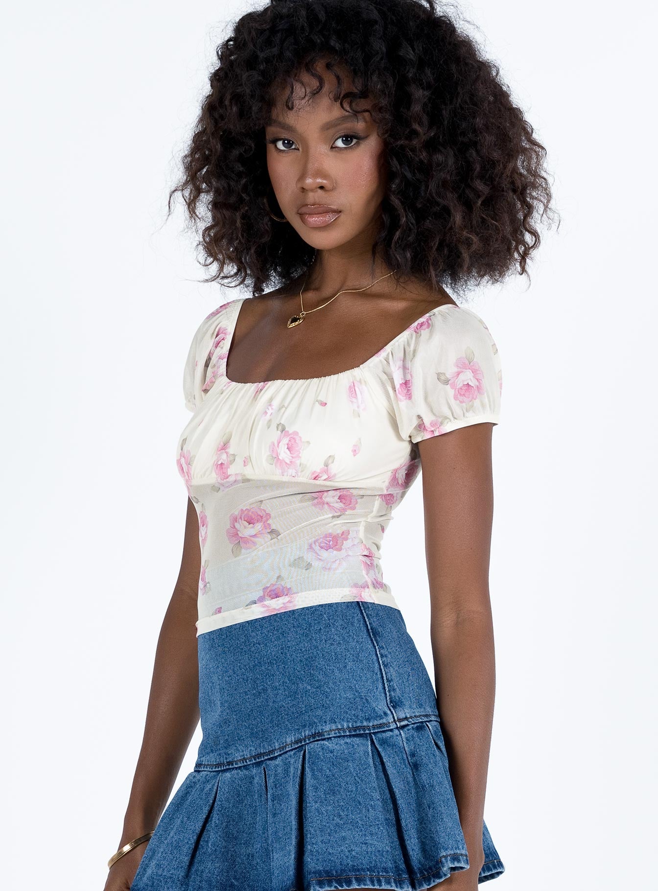 product Princess Polly Short Sleeves Square Neck  Addai Top Cream / Floral