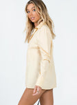 Long sleeve shirt  100% cotton  Classic collar  Fixed chain at bust  Double button cuff  Open front 