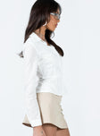 Long sleeve shirt Classic collar Button fastening at front Single button cuff Non-stretch
