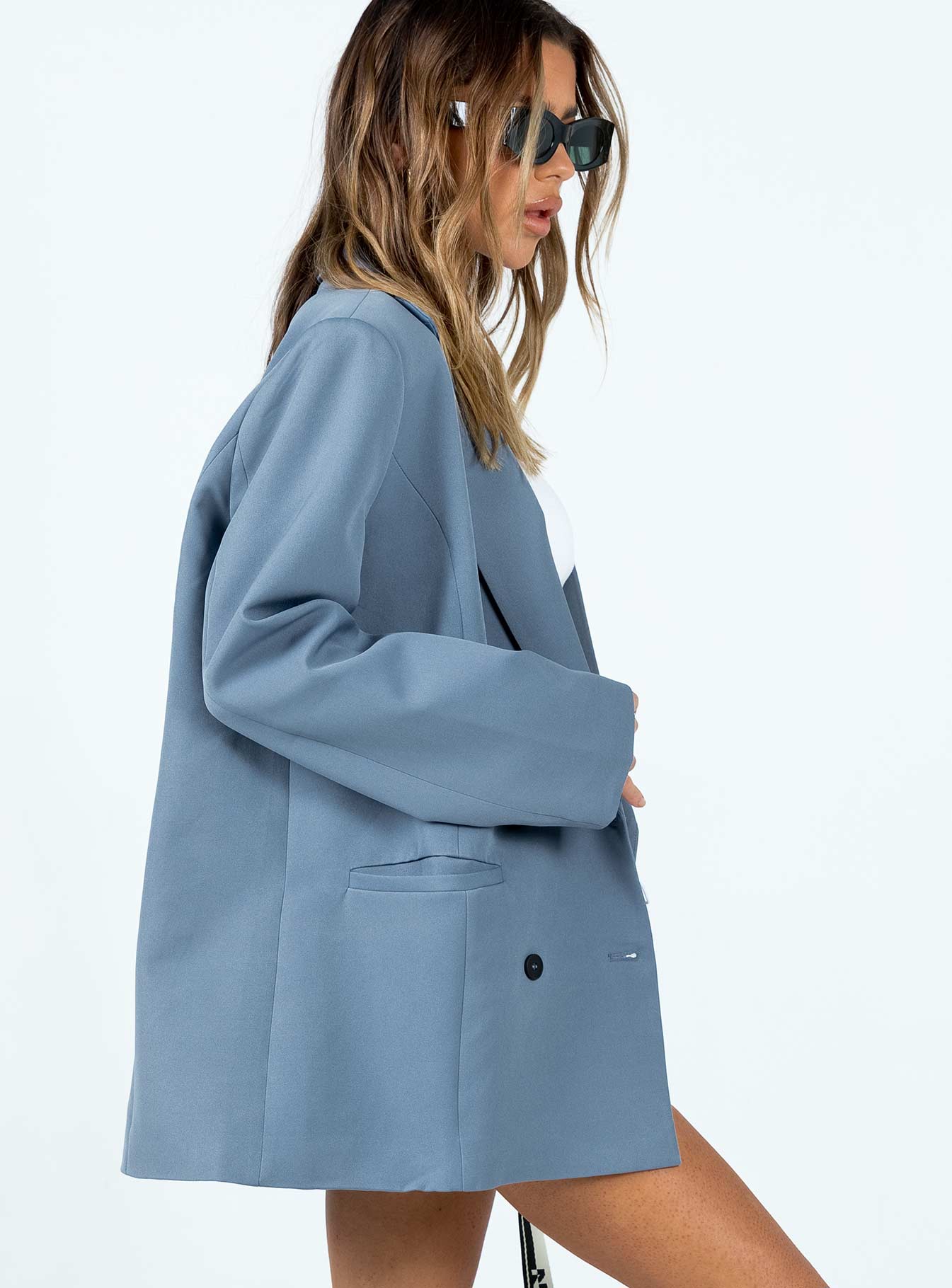 Oversized blazer in slate grey Double button fastening Twin front pockets Padded shoulders Lapel collar Split at back