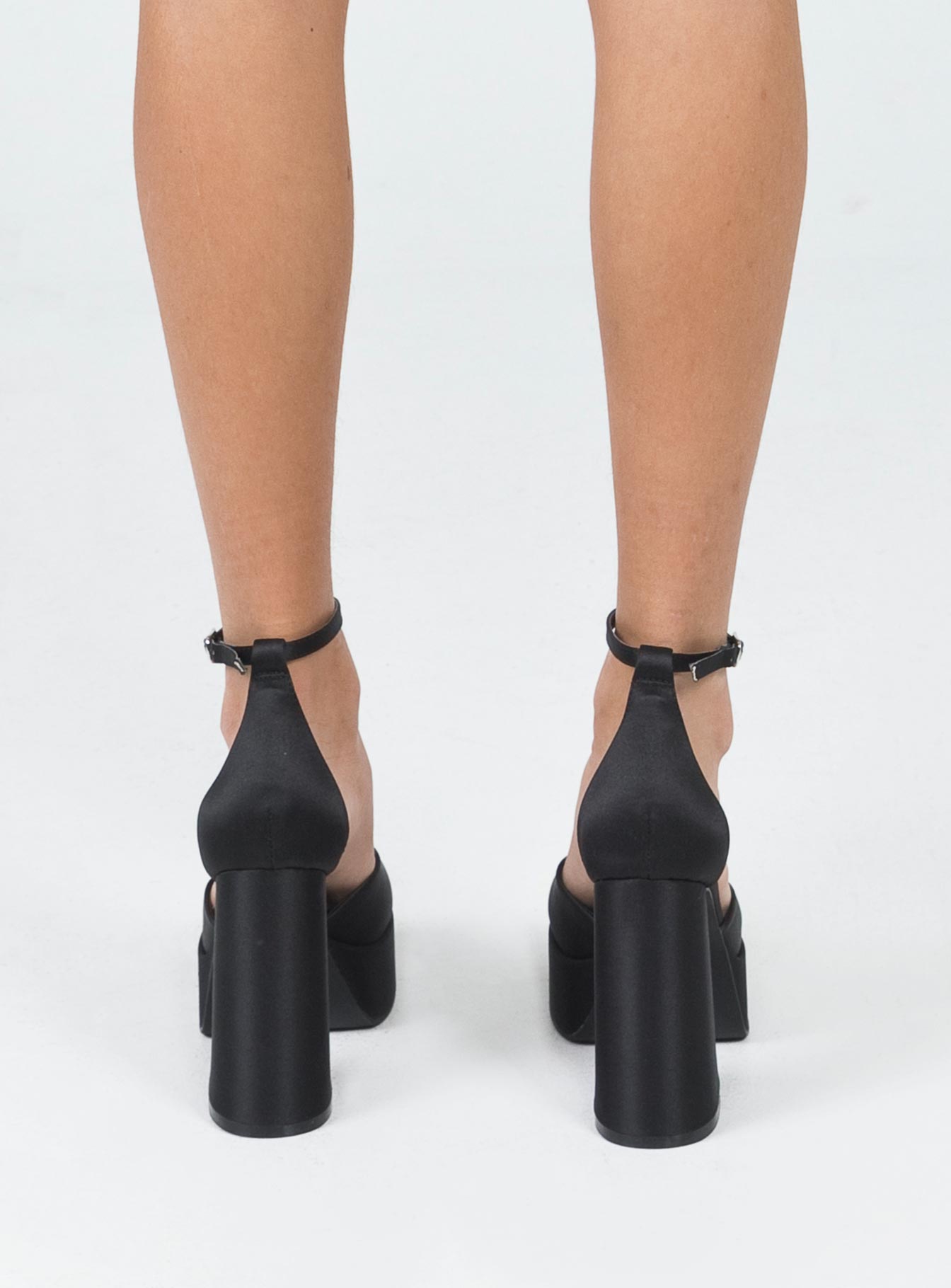 Heels Satin material  Closed toe  Buckle fastening at ankle  Platform base  Block heel 