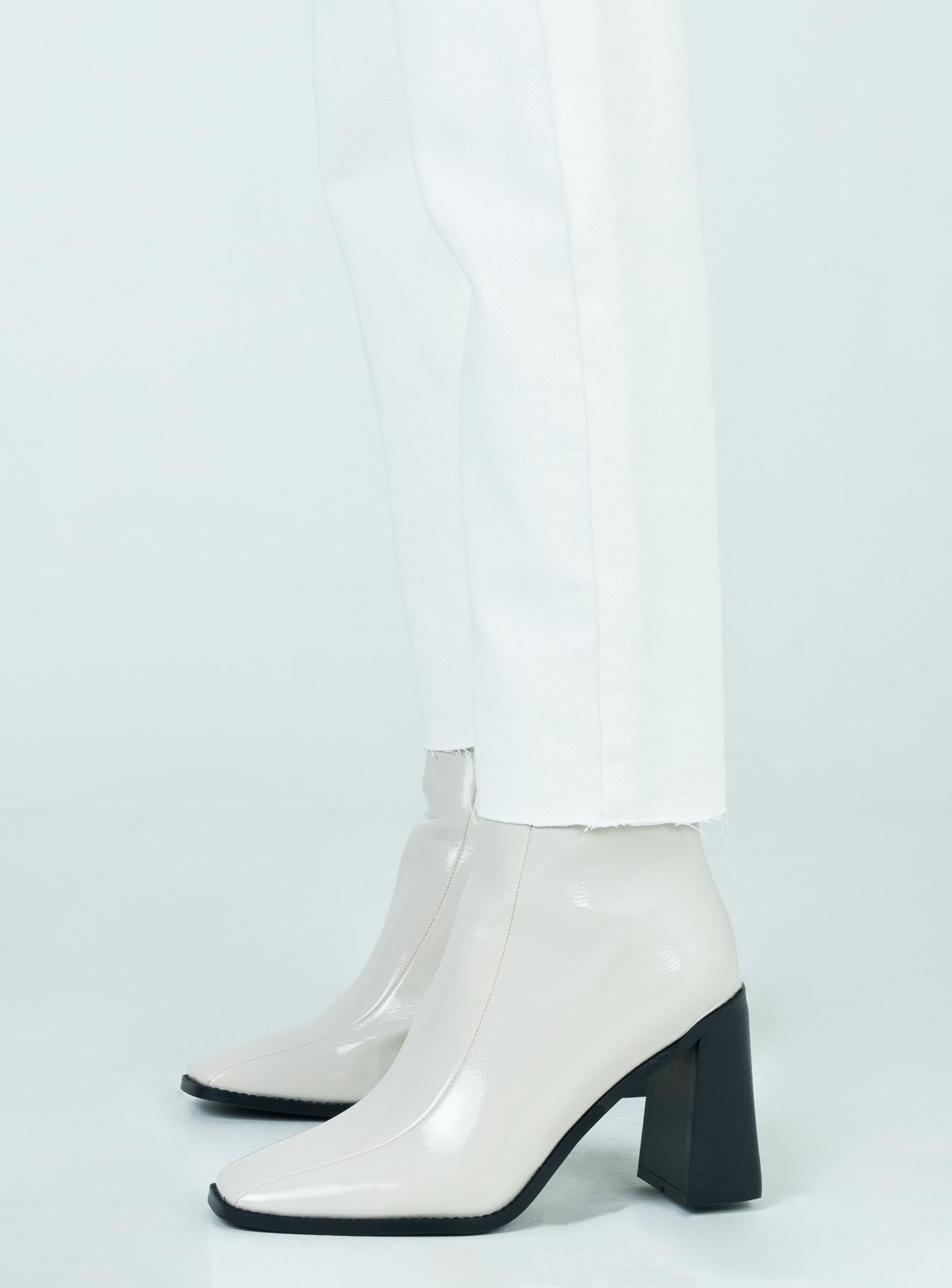The Kia Boots White