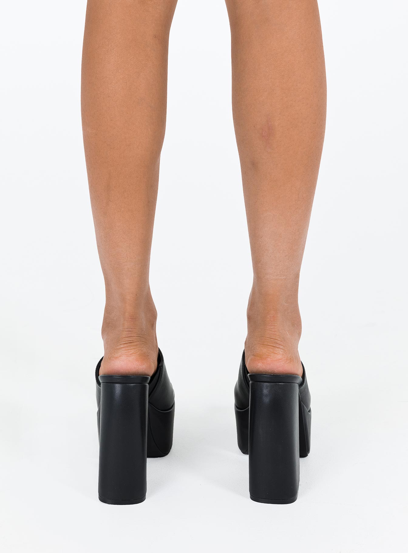 Platform heels Faux leather material Single thick upper Platform base Block heel Square toe