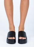 Britta Platform Heels Black