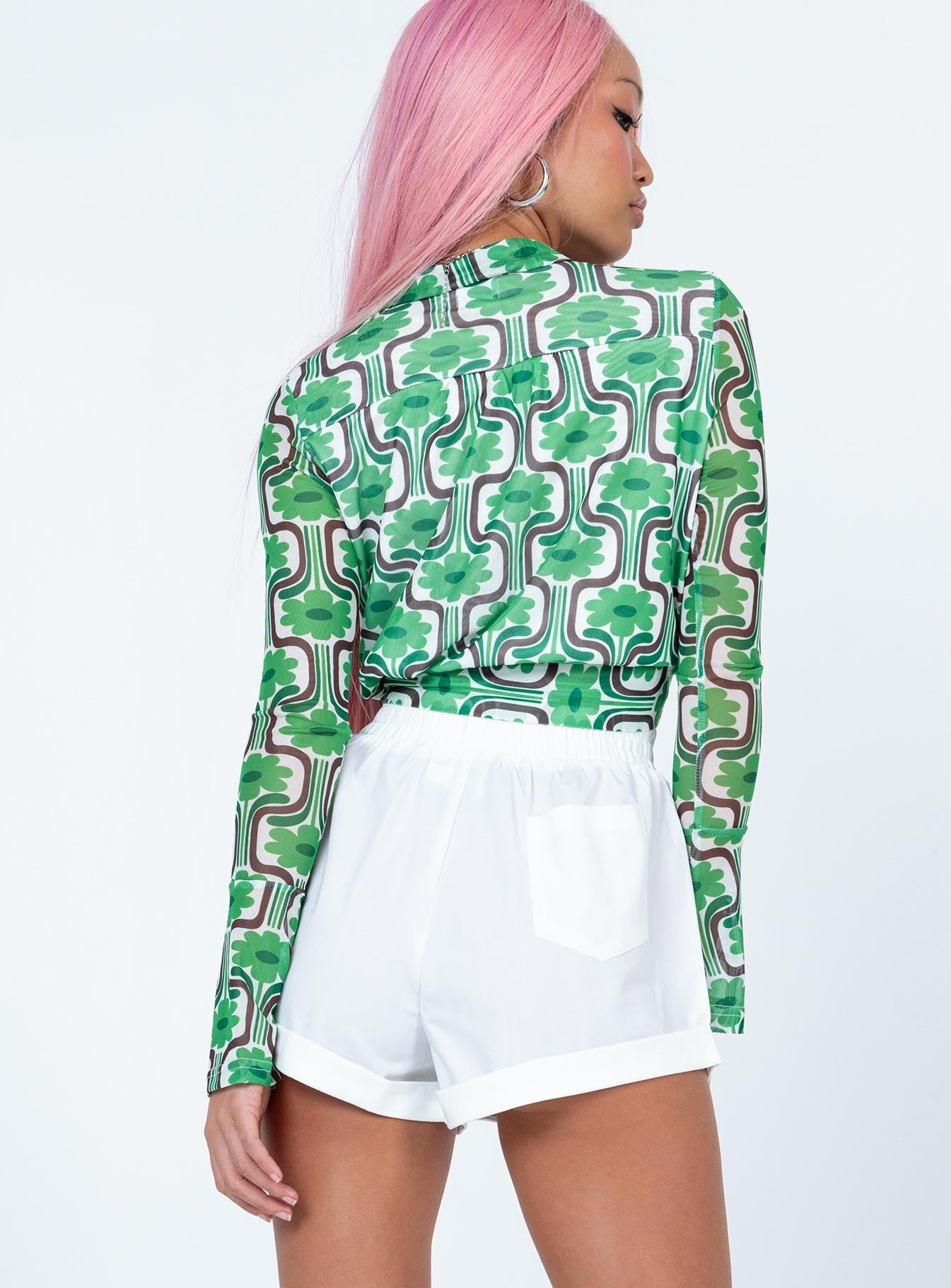 white high waisted shorts Elasticised waistband Fixed rolled hem Twin back pockets