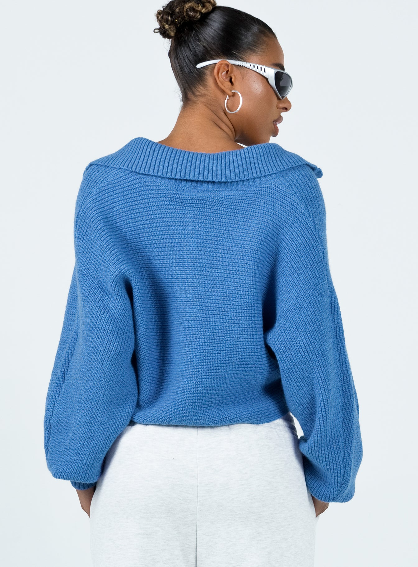 Quinten Sweater Blue Princess Polly  Cropped 