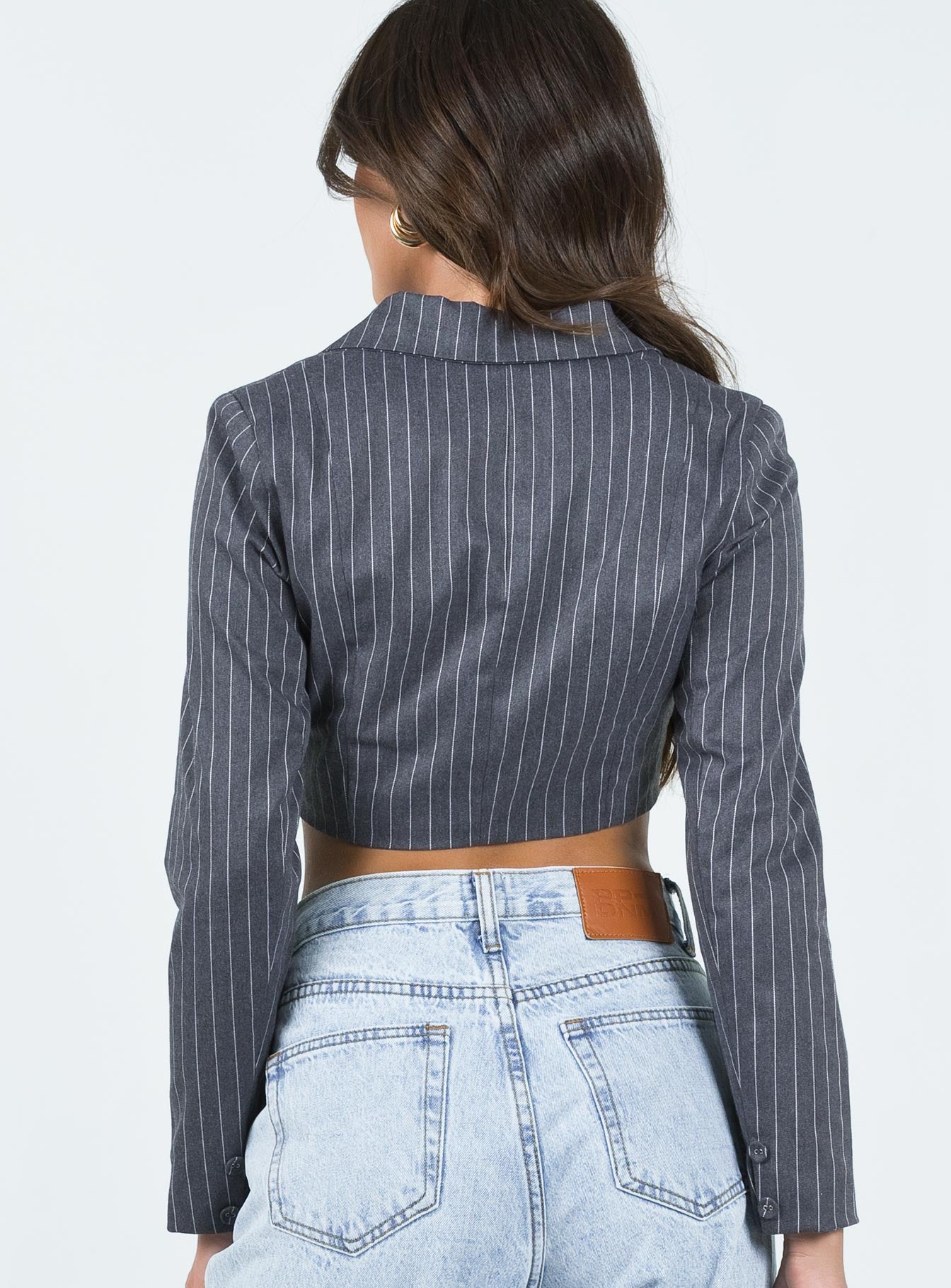Cropped blazer Pinstripe print Lapel collar Button fastening at front