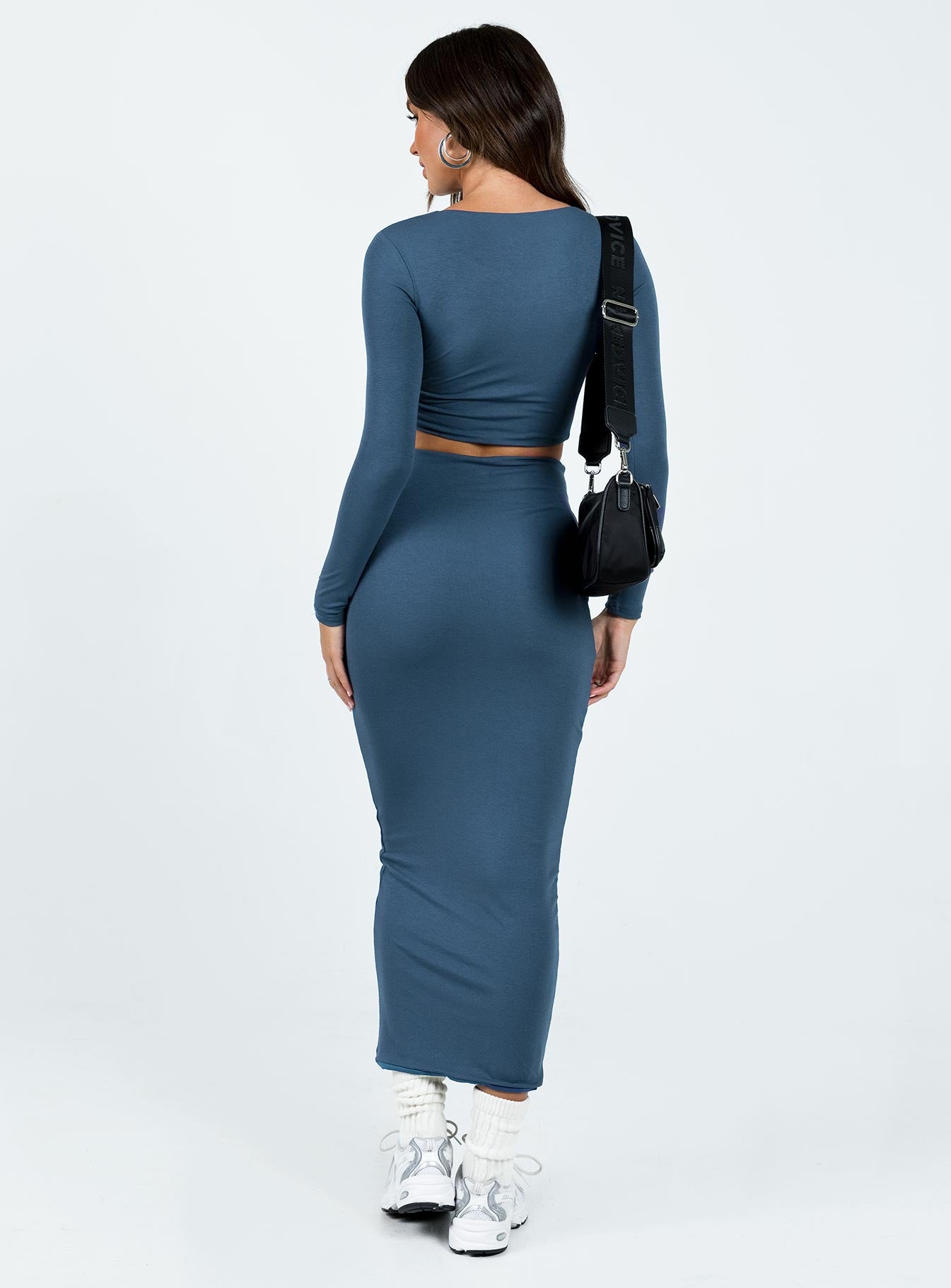 Matching set Long sleeve top Scoop neck Knotted bust & waist Midi skirt