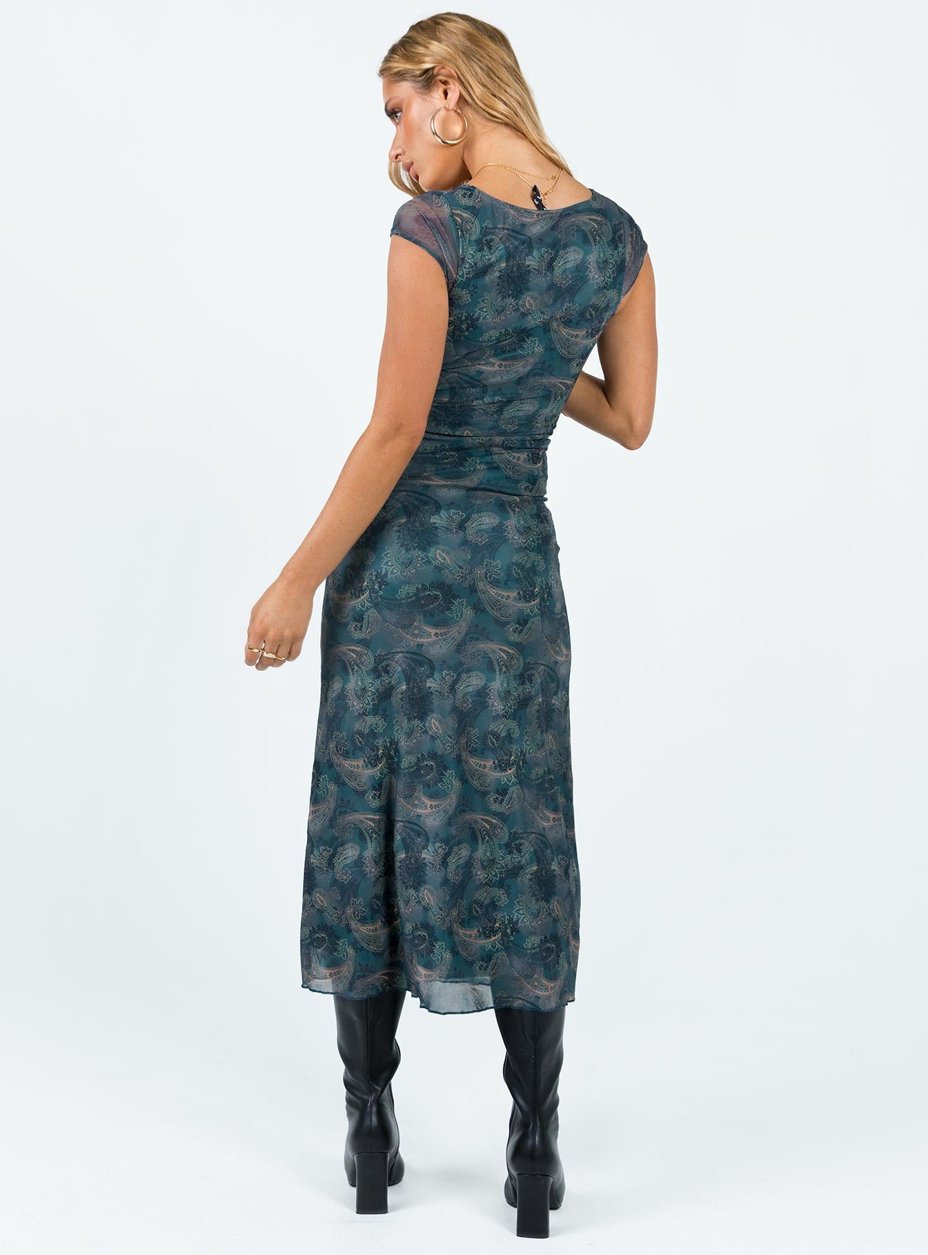 Motel Lunama Dress Tonal Blue Paisley | Princess Polly Motel Lunama Dress Tonal Blue Paisley | Princess Polly