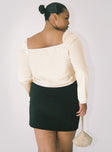 Crop top Cowl neckline Elasticated shoulders Long sleeve with slits Soft silky material