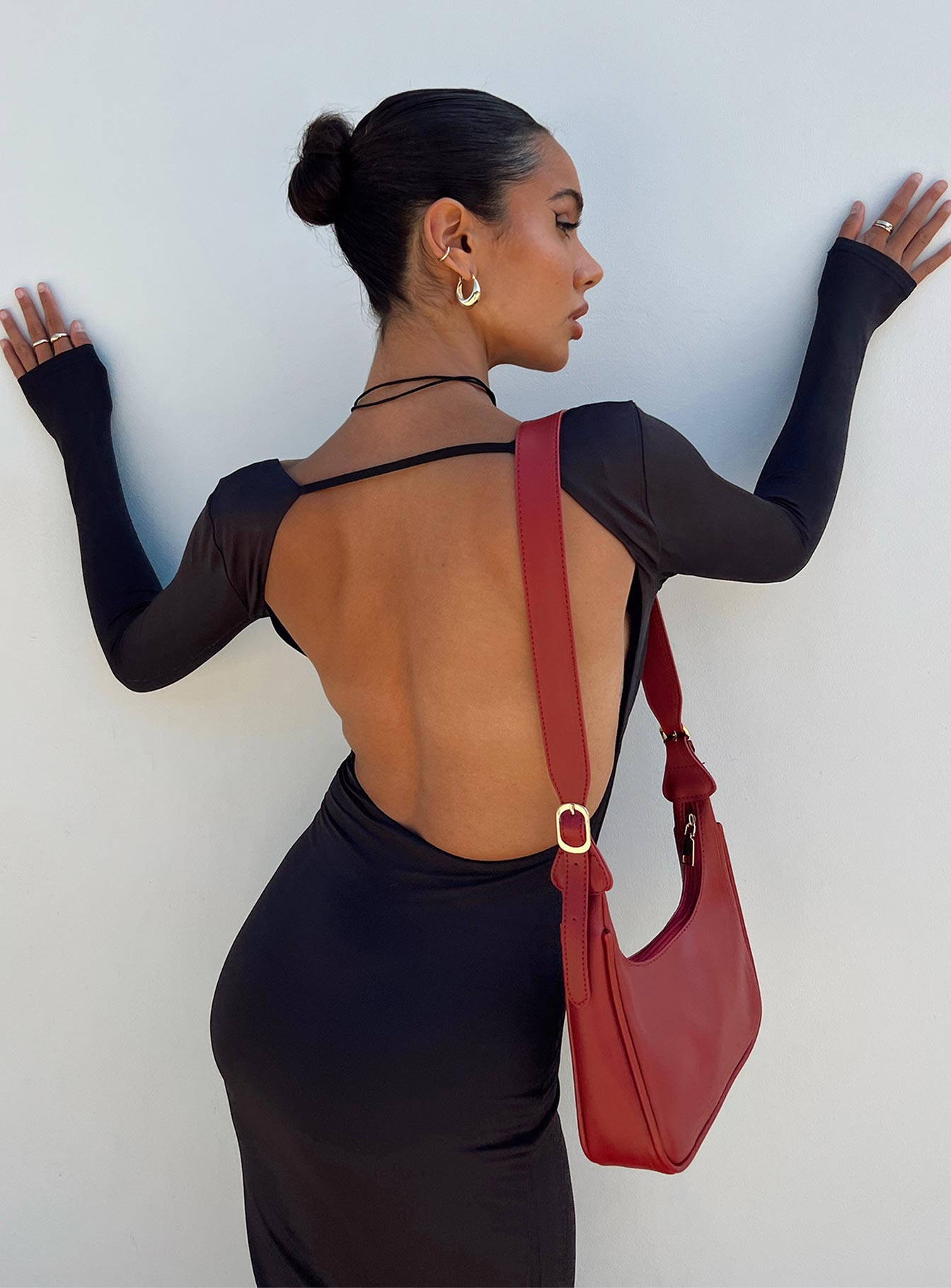 Front view of model wearing  front Princess Polly Square Neck Square Neck  Dorado Long Sleeve Midi Dress Black