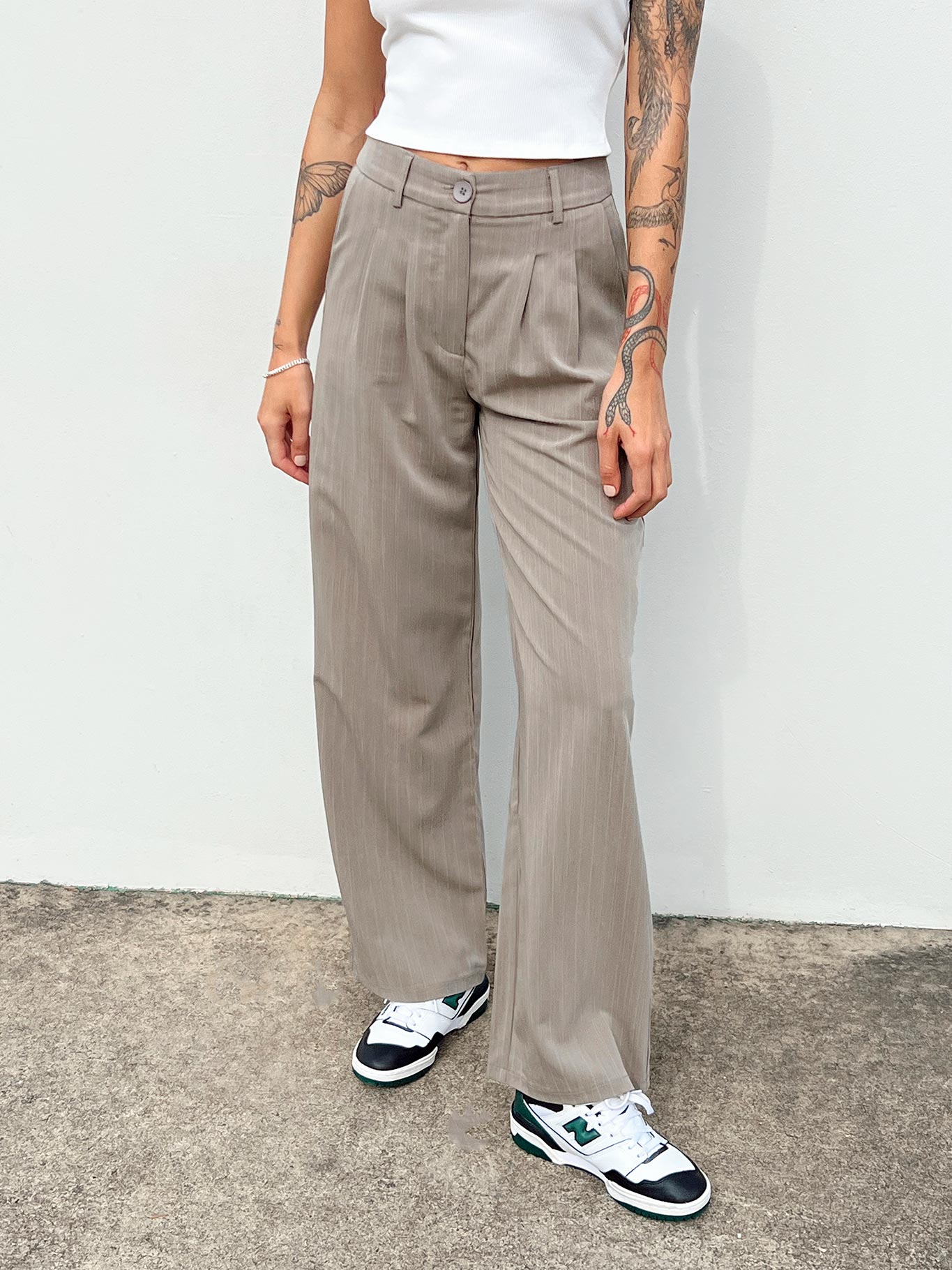 Archer pants pinstripe beige