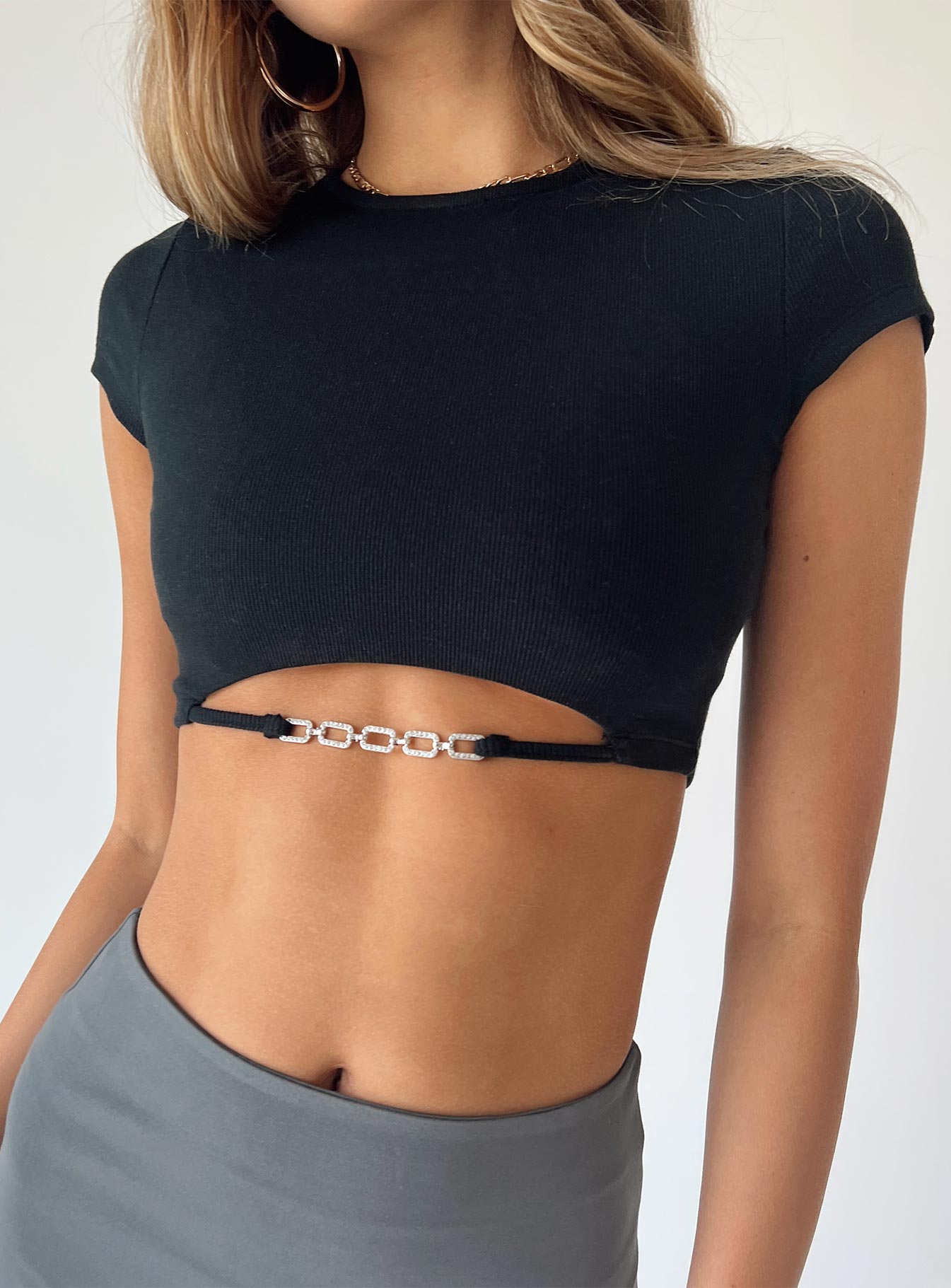 Front view of model wearing  front Princess Polly Short Sleeves Crew Neck  Arian Cut Out Tee Black