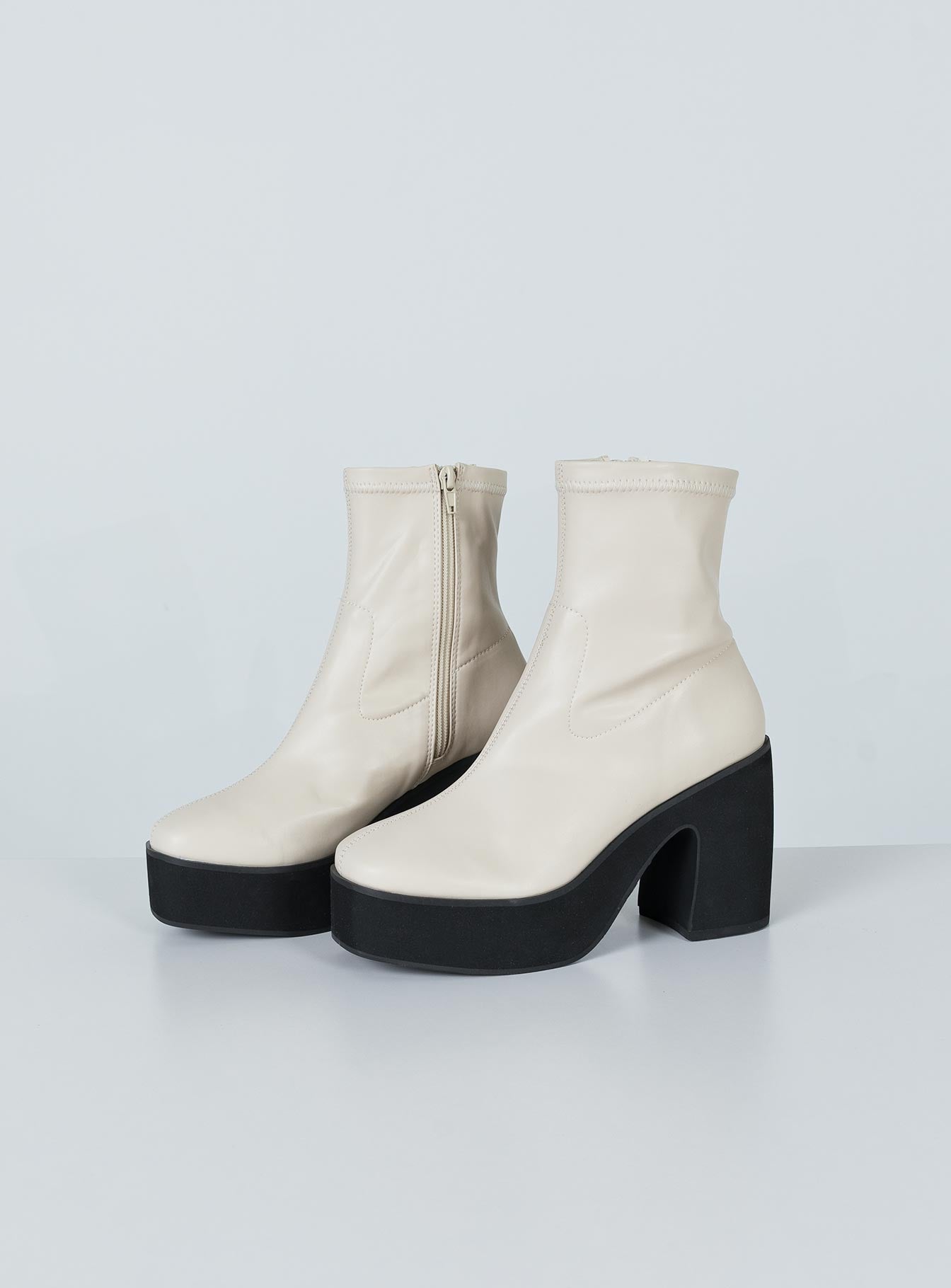Stillwater Platform Boots Cream