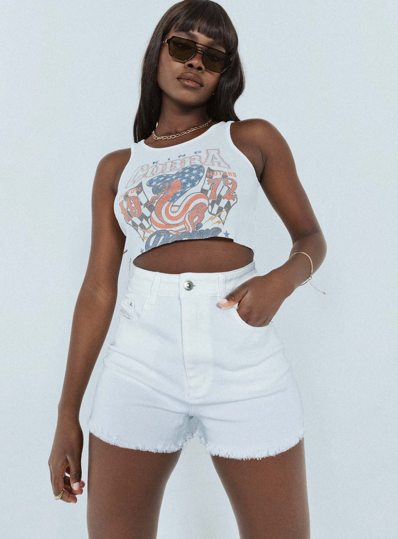 Princess polly clearance white shorts